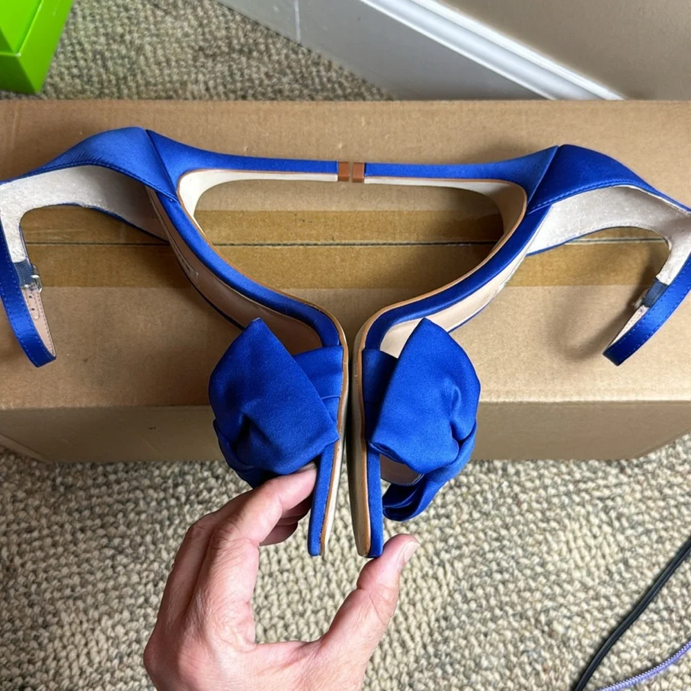 NWOT • Steve Madden • Women's Trusty Heeled Sandal 💙 Blue Satin 💙 Size 8.5 - Picture 4 of 17